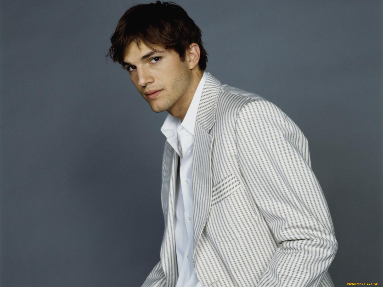 ashton, kutcher, 